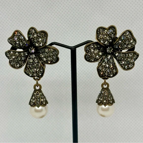 Vintage Rhinestone Pearl Drop Clover Clip-On Earrings, Lucky Charm Jewelry - Picture 1 of 10